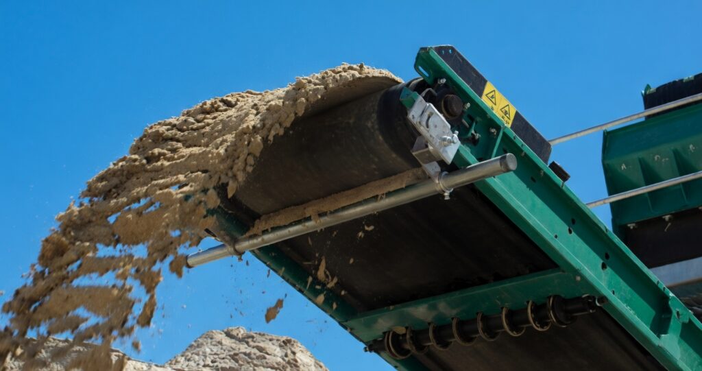 Transportband  voorzien van Onderschraper Hardmetaal (K052)